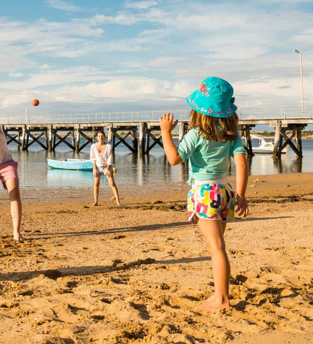 ROADTRIP WITH THE KIDS? WE'VE GOT YOU COVERED!