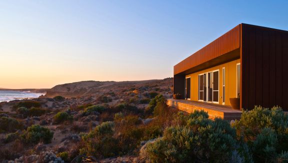 Camel Beach House (Camel Beach House)