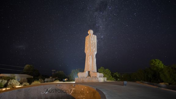 The Australian Farmer statue at night (Robert Lang)