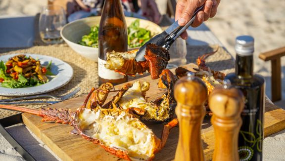 Seafood plate on tour with Australian Coastal Safaris (Tourism Australia)